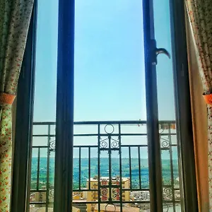 https://baciato-dal-sole.sicilyhotelsitaly.net